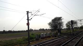 preview picture of video '{IRI} mathura to agra || triple line work || 13167 kolkata agra express at farah ||'