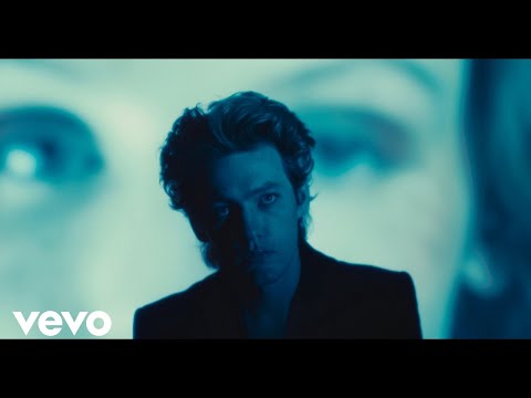 Brigitte Calls Me Baby - Slumber Party (Official Video)