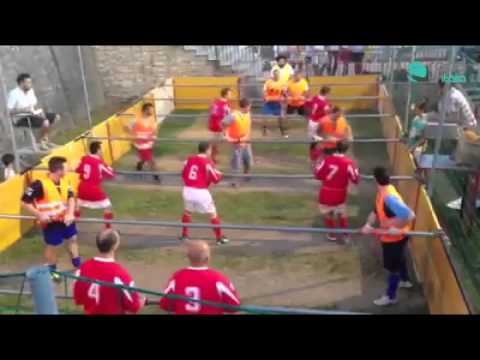 Calcio Balilla umano... uno spasso!