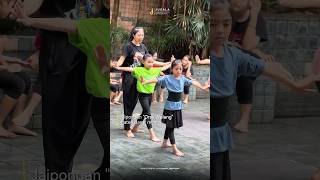 Download lagu Kelas Jaipongan Oray Welang mp3 Download lagu Kelas Jaipongan Oray Welang mp3
