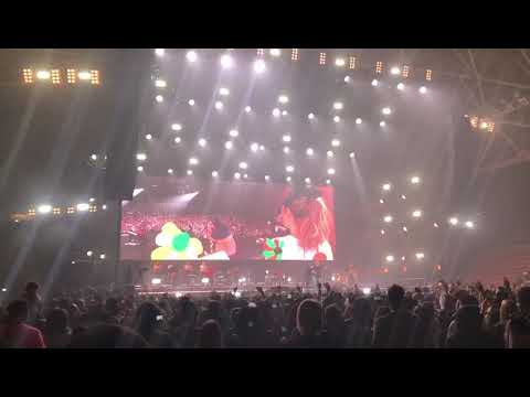 Calcutta ft. I Camillas - Oroscopo (live in PalaRossini, Ancona)