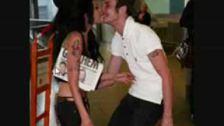 Amy Winehouse -  To Know Him Is To Love Him