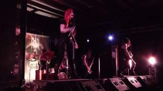 I&#39;m About to Break You (live) - New Years Day