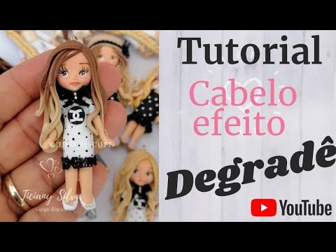Colocando cabelo efeito degradê na própria massa, em bonequinha de biscuit, pendente para colares