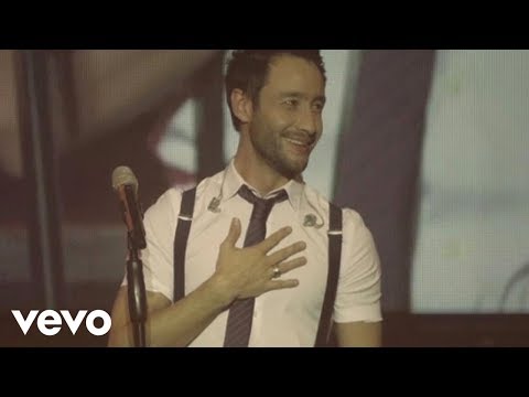 download lagu mp3 mp4 Dos Mundos Luciano, download lagu Dos Mundos Luciano gratis, unduh video klip Dos Mundos Luciano