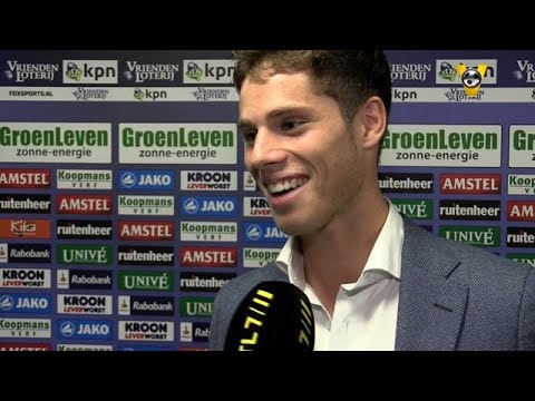 Kik Pierie kan lachen om grappen van Gijp en Derks - VOETBAL INSIDE