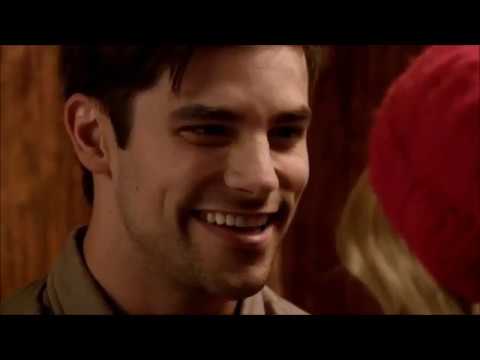 Merry Kissmas~Elevator kiss scene