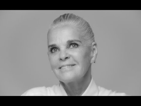 Ali MacGraw and the J12 Watch. It’s All About Seconds – CHANEL Watches