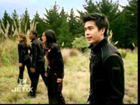 Kick into Overdrive - Power Rangers First Team Morph | Operation Overdrive | Power Rangers Official