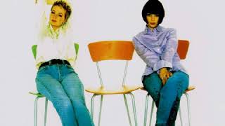 Scarlet - Love Hangover (LYRICS)