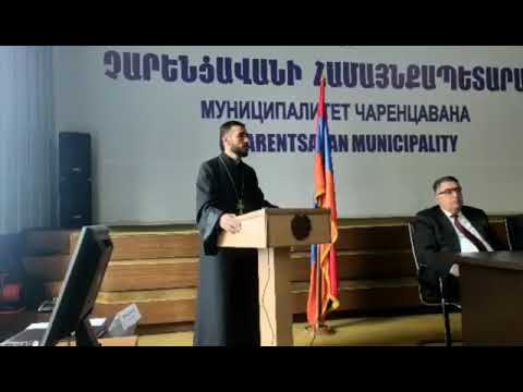 Տեր Համազասպն օրհնեց Չարենցավանի նորընտիր համայնքապետին և ավագանու կազմը