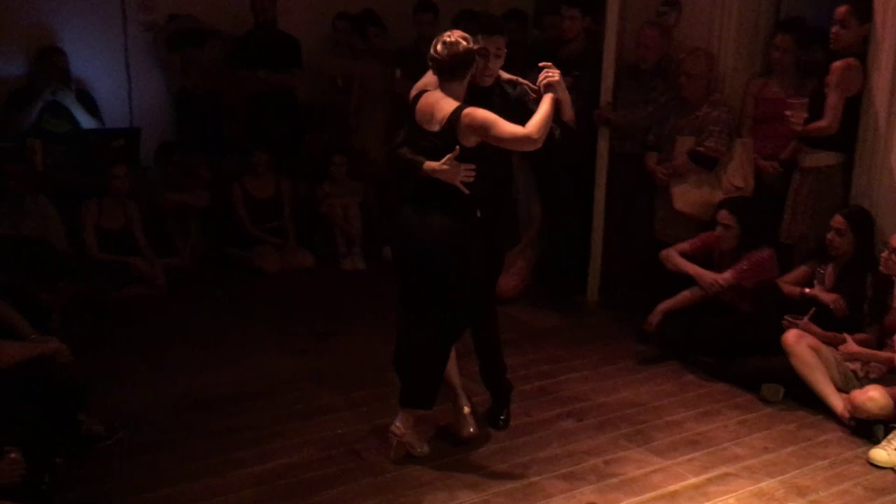 Krishna Olmedo y Gaby Mataloni en El Bata feb:2018 1/3