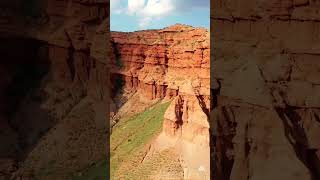 Arizona kanyonlarına benzetilen Bayam Kızıllıkları doğa tutkunlarını b