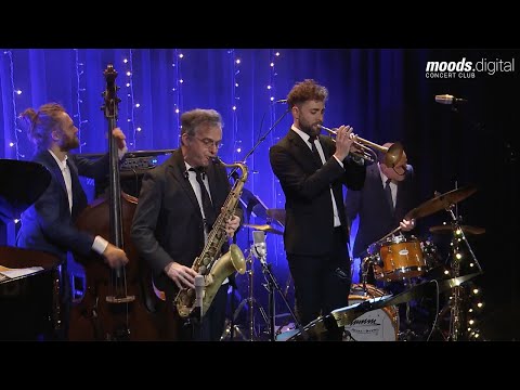 Raphael Jost's Swingin' Christmas - Santa Claus Is Coming To Town (live at Moods)