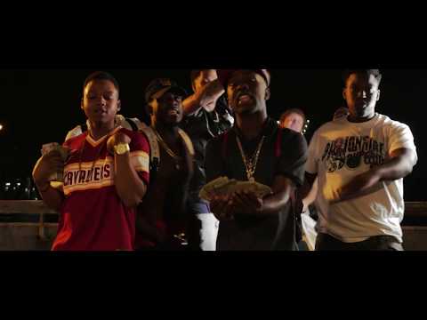 Lil E Feat. Yung Harvey x Yung Bulldog- Gettin' It |Official Music Video| @Twone.Shot.That