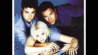 11 •  Da Buzz - Paradise