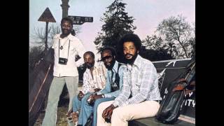 Bobby Hutcherson - Don't Be Afraid (To Fall In Love)