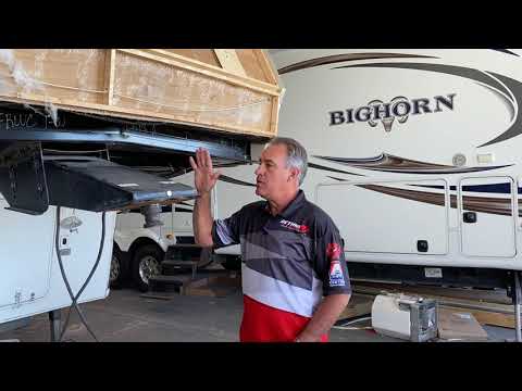 Some Gooseneck to Fifth Wheel Hitch Adapters are Bad News!