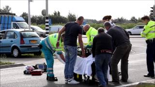 [FOTO'S & VIDEO]  Motorrijder over de kop bij oprit A2 Vinkeveen