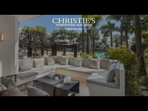 Magnificent Luxury Apartment in the Exclusive Puente Romano Estate, Marbella Golden Mile
