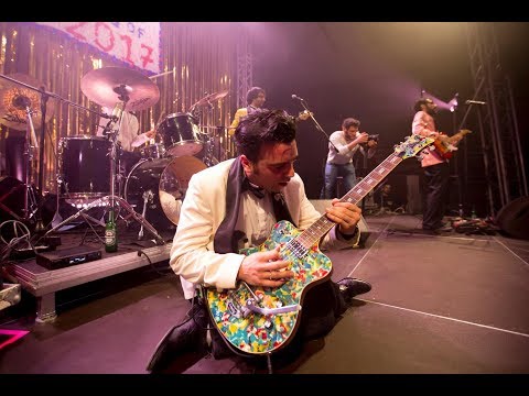 George Zervos "Fix it" at Prom Night