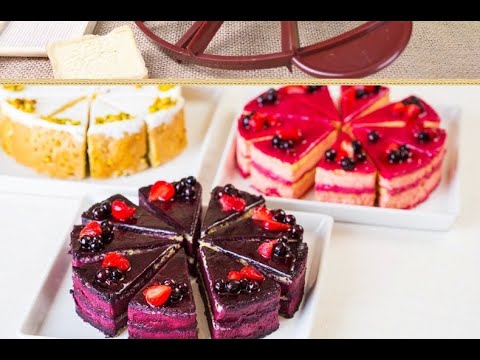 Ultrasonic cake divider with inserting paper