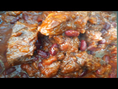 BEEF CHILI WITH KIDNEY BEANS