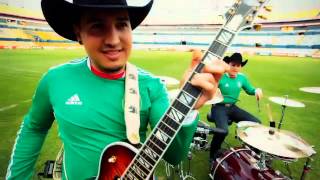 BRONCO   COMO BALON DE FUTBOL