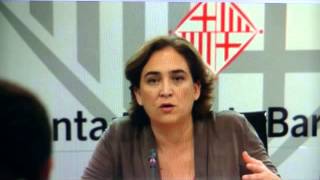 ADA COLAU REVISARÁ LOS  IMPUESTOS