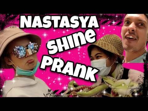 nastasya-shine-prank-ngerjain-habis-habisan-orang-dimall-direkam-kelakuannya-dijamin-lucu-abis