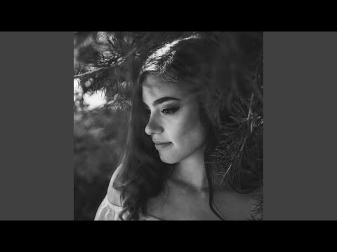 Free to leave (feat. lyrics: Suzanne Siebert)