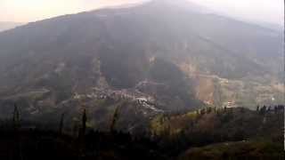 preview picture of video 'Manebhanjang Village on the India-Nepal Border - 19032013'