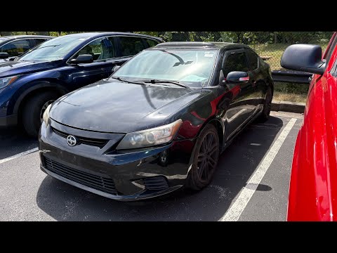 2011 Scion TC startup, rev and horn