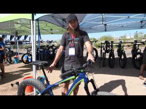 Video – Fuzzy John Shows the Fatback Skookum at interbike 2015 fatback-skookum-interbike-2015