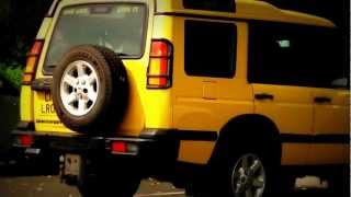 Land Rover Discovery G4 Yellow.
