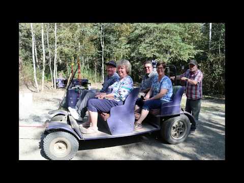 Passeio de carrinho de cachorro na sede de Iditarod, agosto de 2019