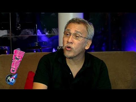 Iwan Fals Push Up 100 Kali - Cumicam 10 November 2015