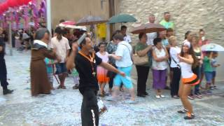 preview picture of video 'Batucada Esmuvi a les Festes Quinquennals (Ulldecona, 13-9-2014)'