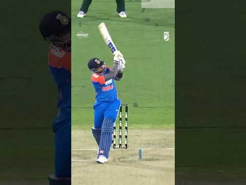 Josh Hazlewood v Suryakumar Yadav 🍿 #AUSvIND