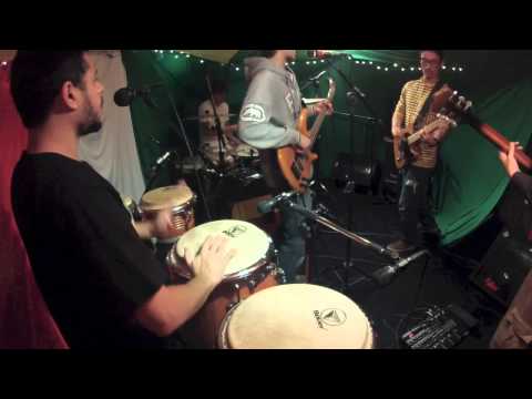 3pra1 - Viver em Paz - Tenda "Circo do Reggae " 2013