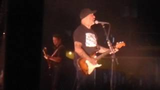 Aaron Lewis - Vicious Circles live at John T. Floore Country Store in Helotes, Texas