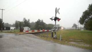 preview picture of video 'Amtrak Texas Eagle 22 (9-19-2010) IN THE RAIN...'
