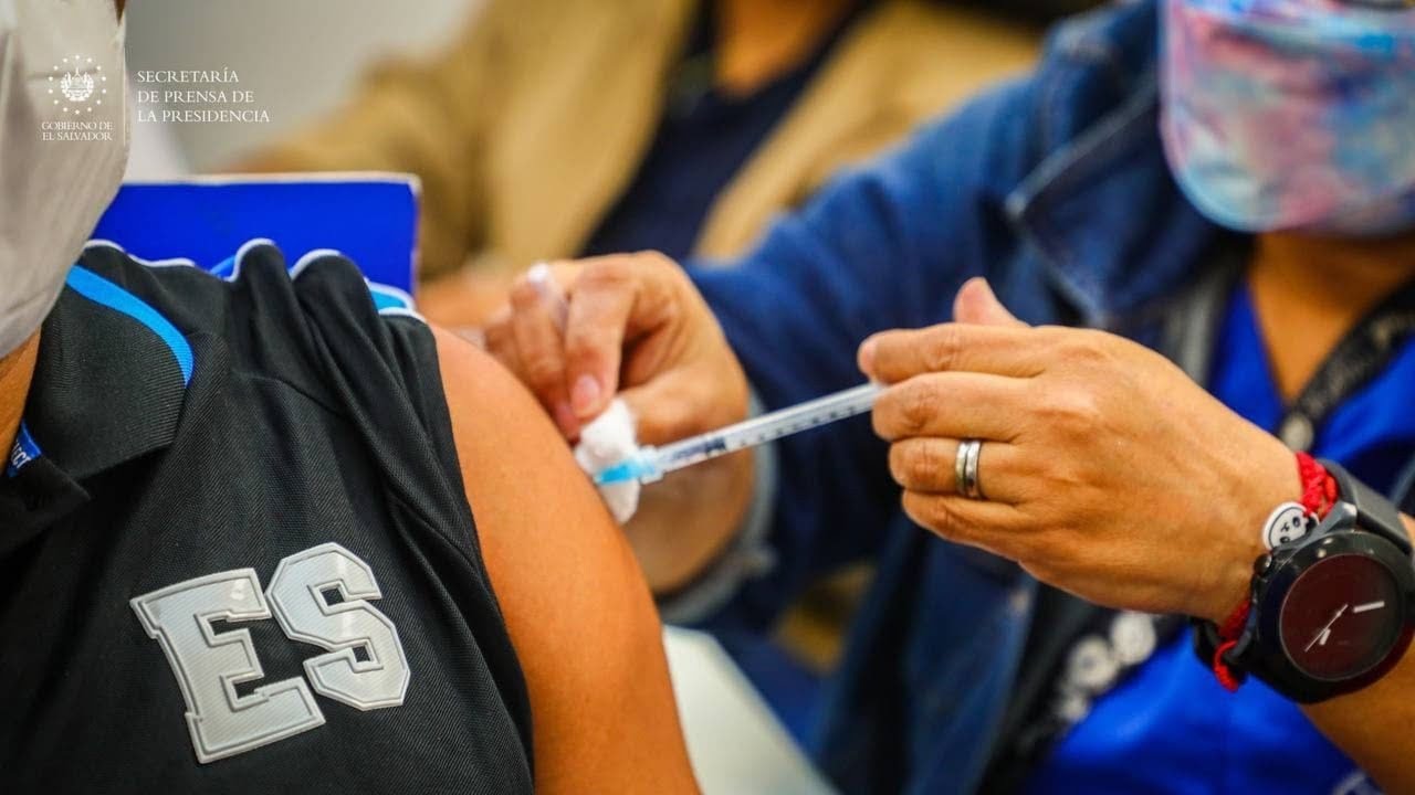 Gobierno aplica dosis de refuerzo a los jugadores de La Selecta