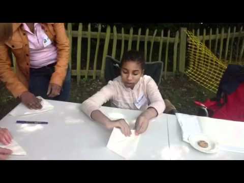 Heritage2health -紙飛行機の作り方 (Heritage2health -how to make a paper aeroplane)