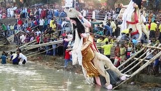 preview picture of video 'Immersion Of Goddess Jagaddhatri Idol At Chandannagar Full Video'