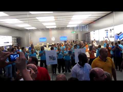 Apple Store Carosello Carugate Italy