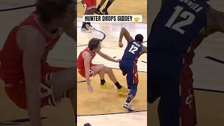 De’Andre Hunter took Josh Giddey’s ankles 😳