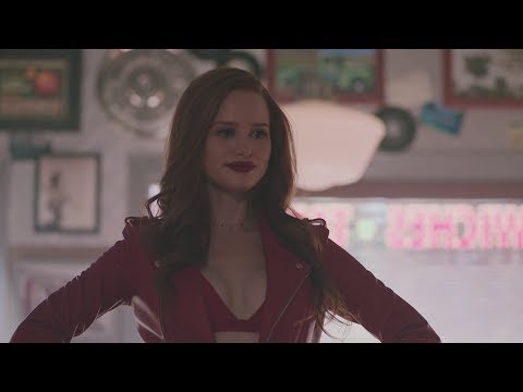 Riverdale 3x01 Cheryl invites the gang to a Pool Party