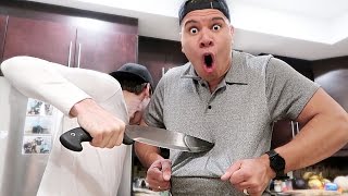 THIS SHIRT CAN'T BE RIPPED! (IMPOSSIBLE CHALLENGE)