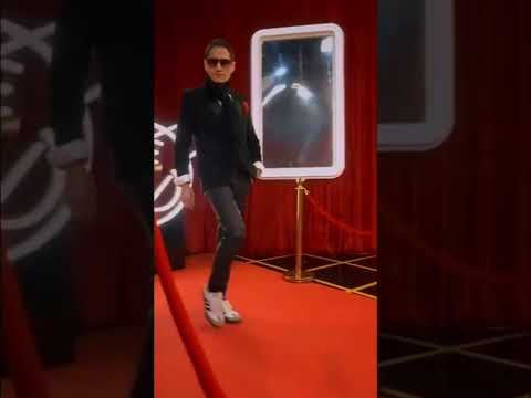 🎩 Domnul Victor, ultimul erou romantic, a demonstrat nivel și eleganță în Semifinala @iUmor.💋